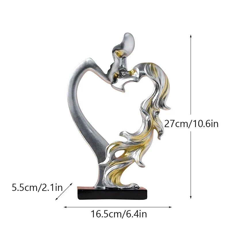 Escultura Nórdica em Resina de Casal se Beijando