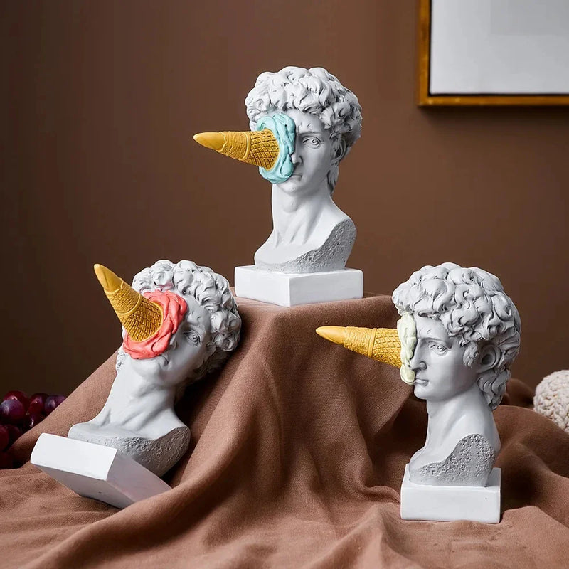Escultura em Resina David de Sorvete Pós-moderno